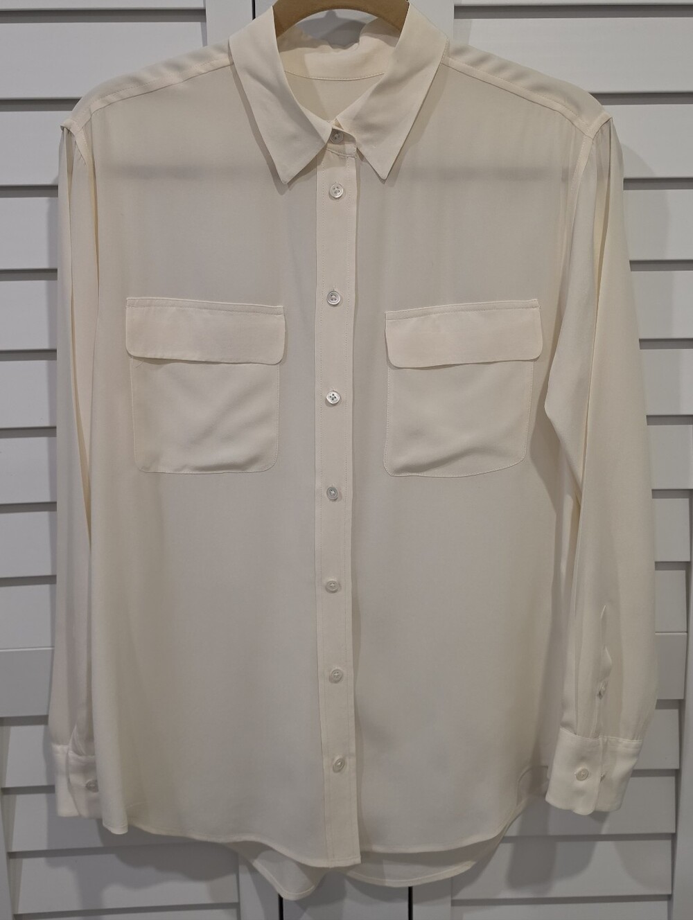 Equipment Femme 100% Silk Button Down Blouse Sz. M - Cream